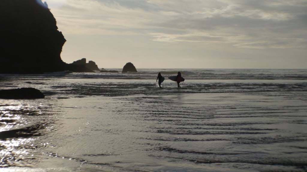 Surf girls road trip in new zealand