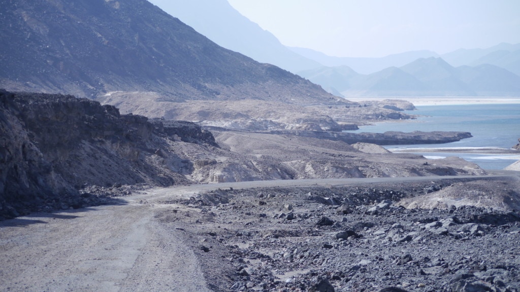 The road to Lake Assal