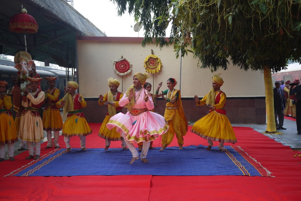 maharajas express review Welcoming performance