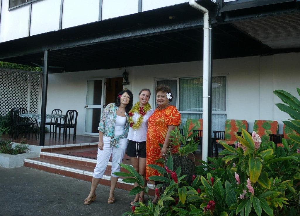 Solo travel in Samoa with Aniva and Doriana