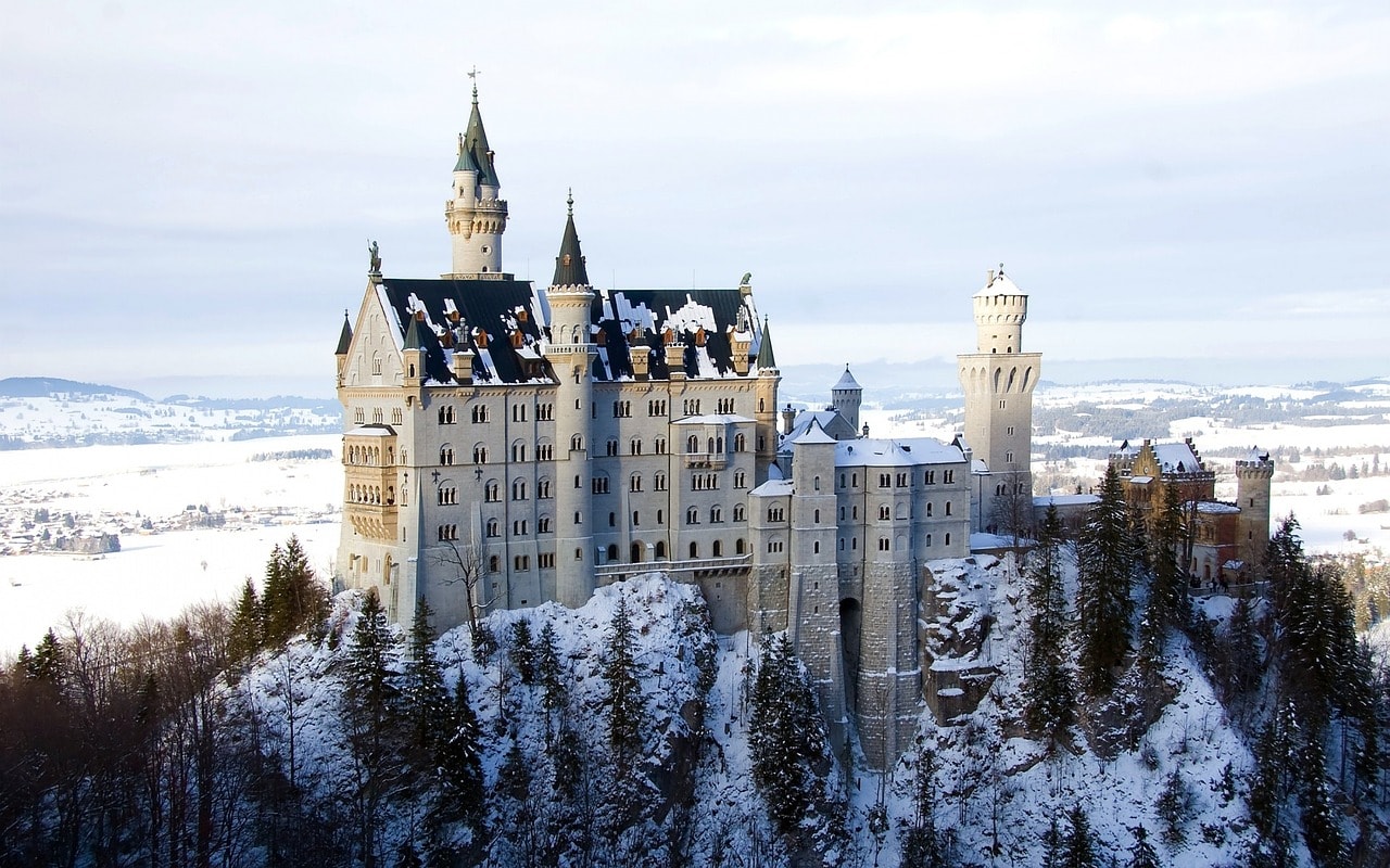 Neuschwanstein Castle in winter