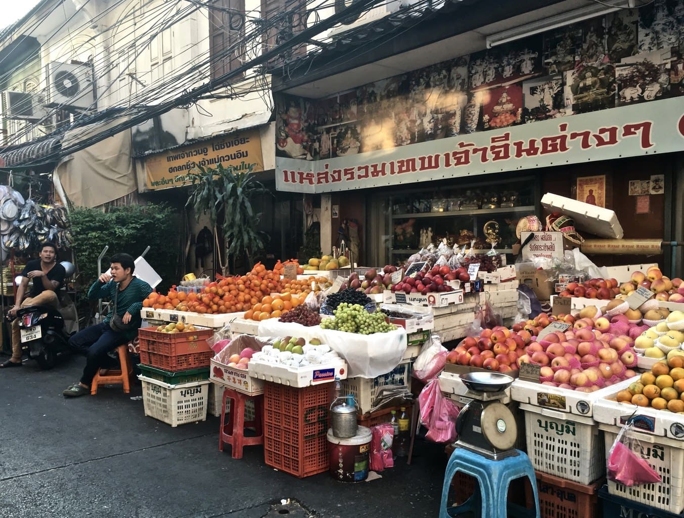 Bangkok Chinatown food stalls