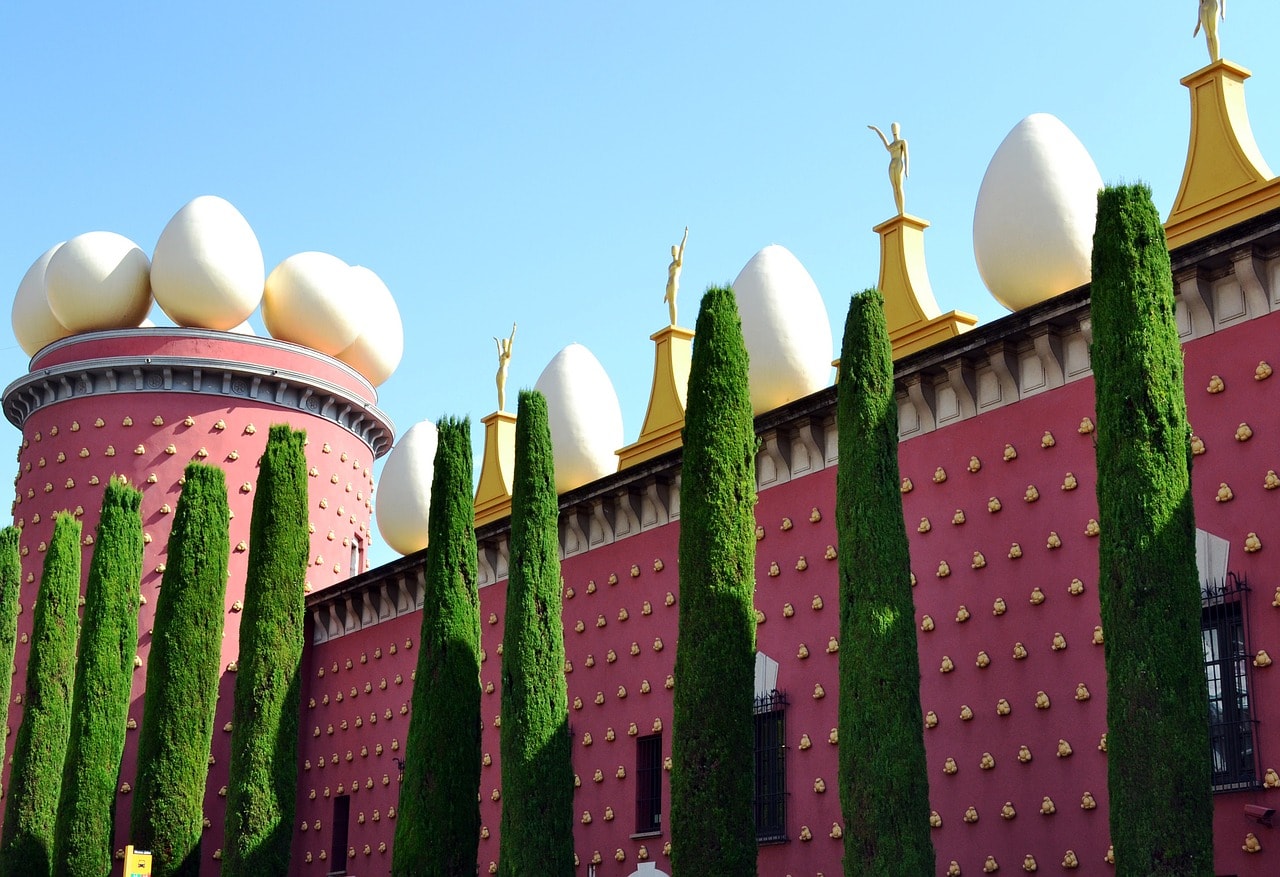day trips from barcelona to the Dali Museum