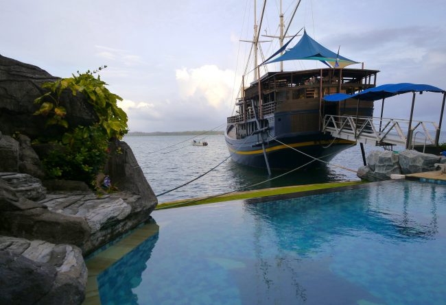 Manta Ray Bay resort in Yap
