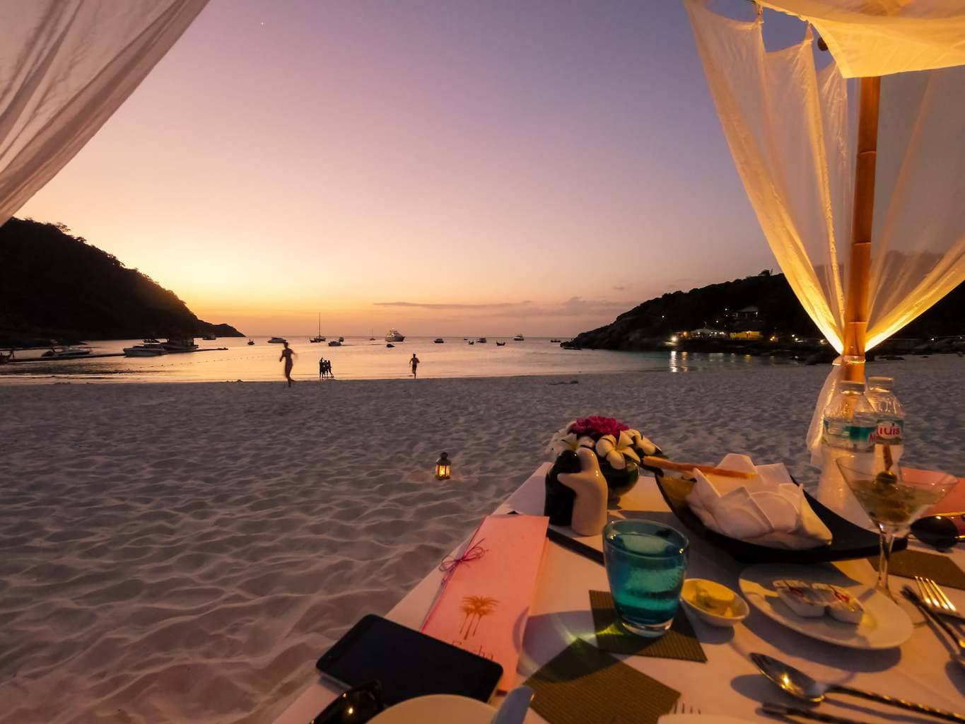 Tented dining on the beach