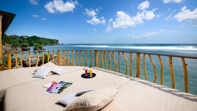 Villa Impossibles, Pecatu, Bali - Sun deck mattress chilling while looking at the waves
