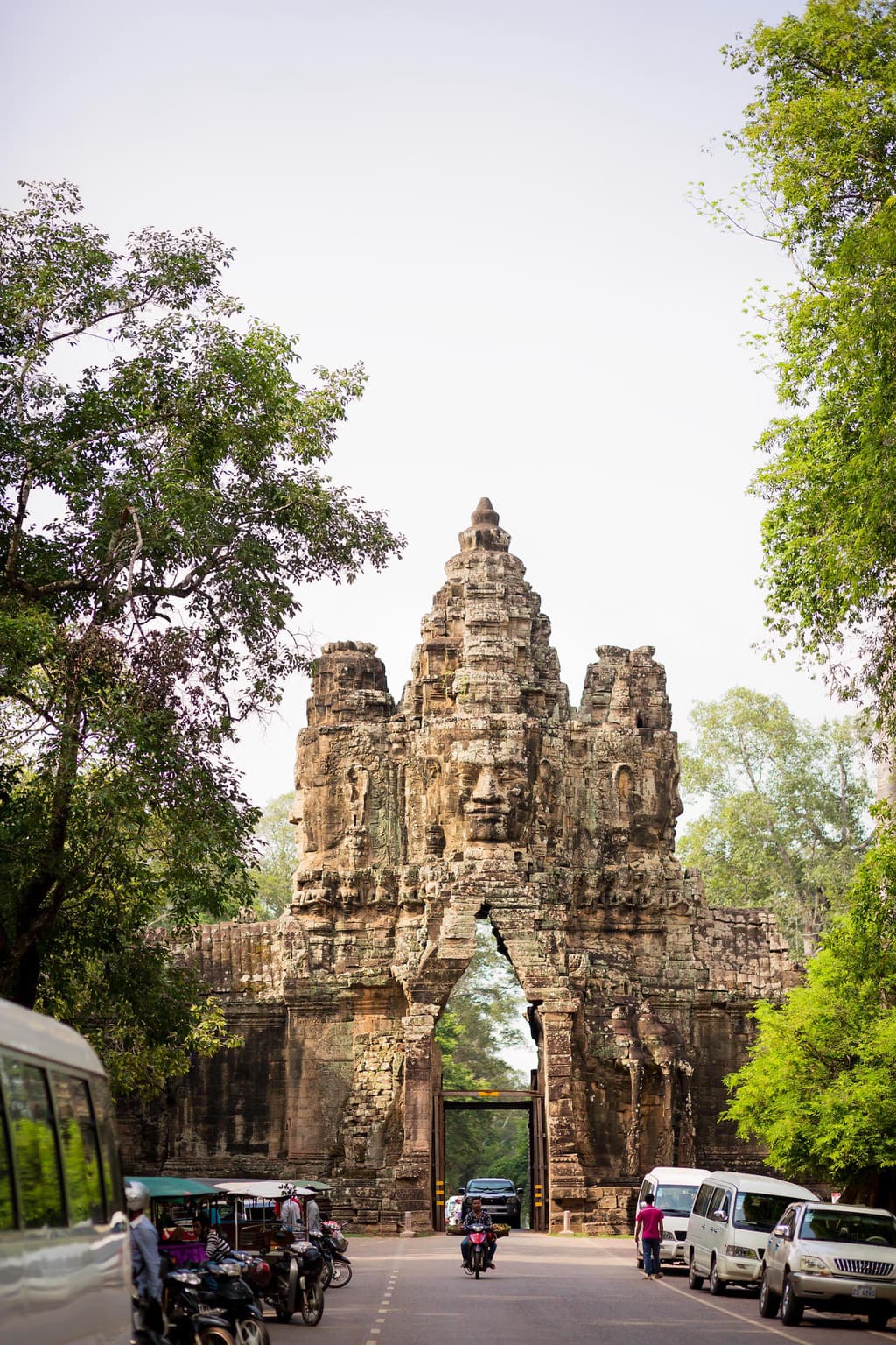 Angkor Tom gate