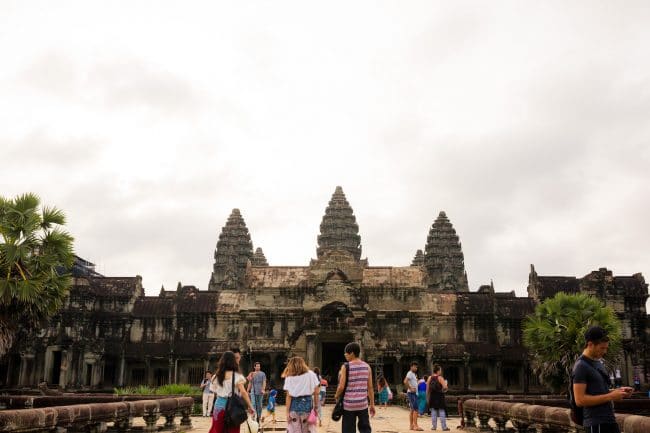 Walking to Angkor