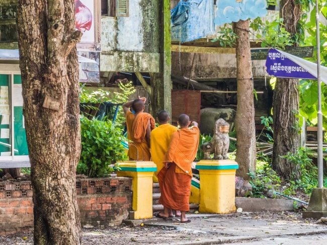 Monks at Sambok