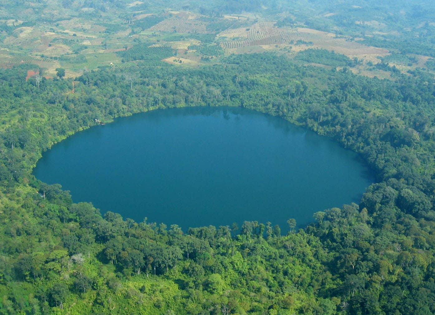 Yeak Laom Lake