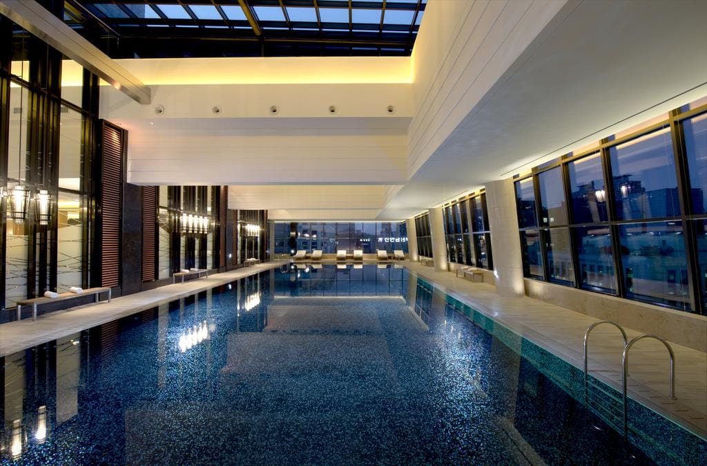 Conrad Seoul pool