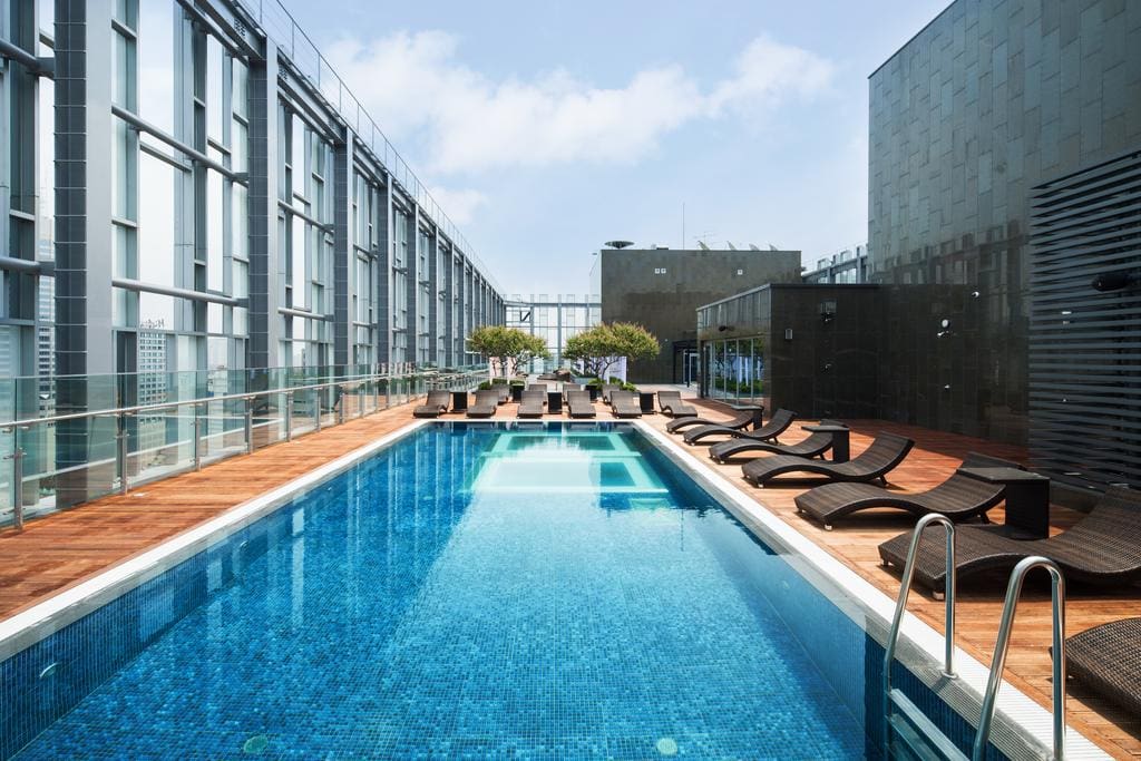 Novotel Ambassador Seoul Dongdaemun Hotels & Residences pool