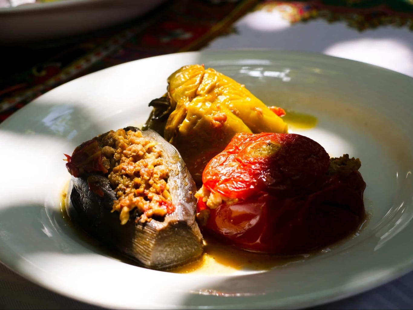 Dolma with vegetables