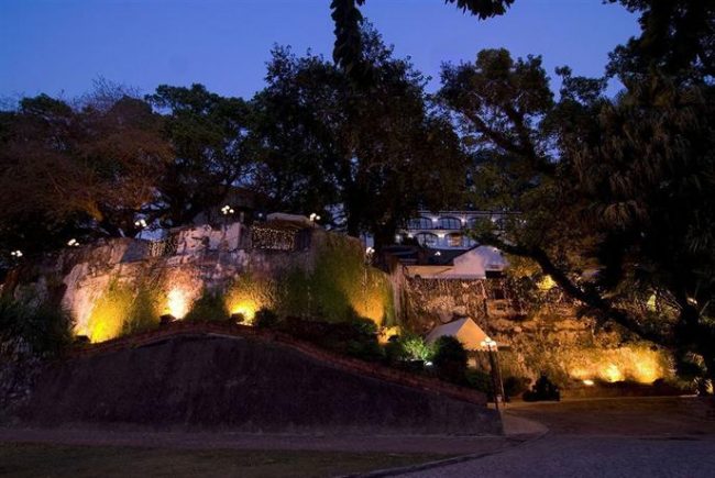 Pousada de Sao Tiago night view