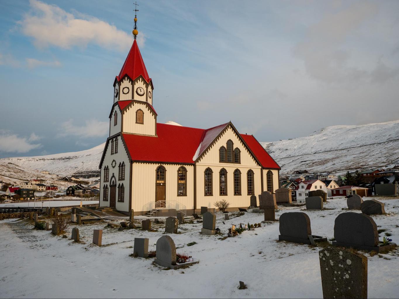 Sandavagur church