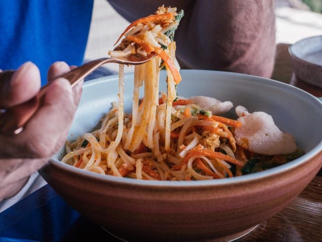 Mee goreng made with lighter Pad Thai noodles