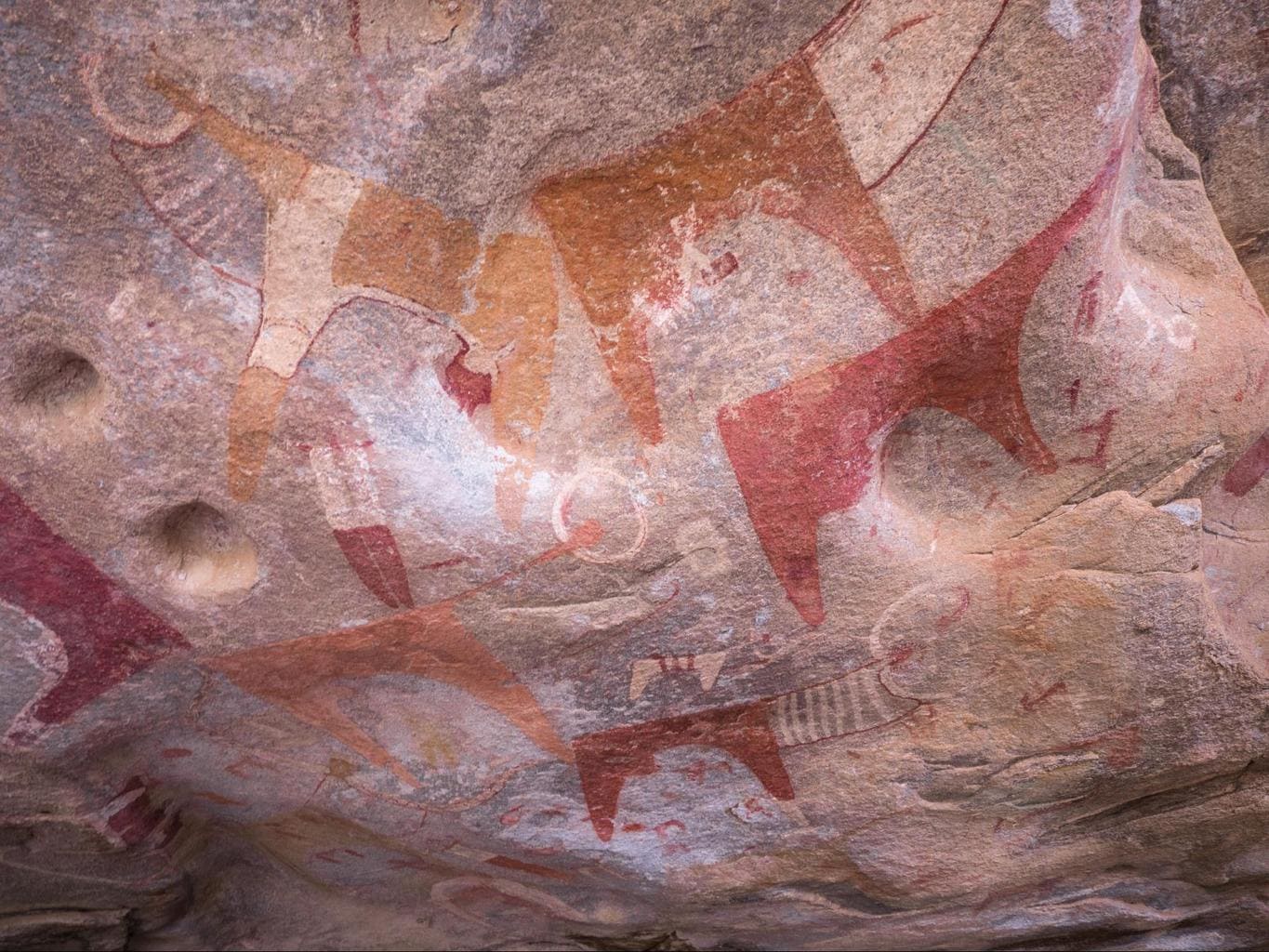 Ceiling paintings in Laas Geel