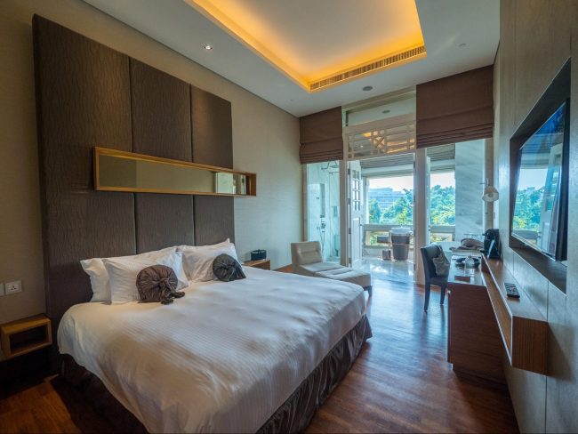 The deluxe room at Hotel Fort Canning in full