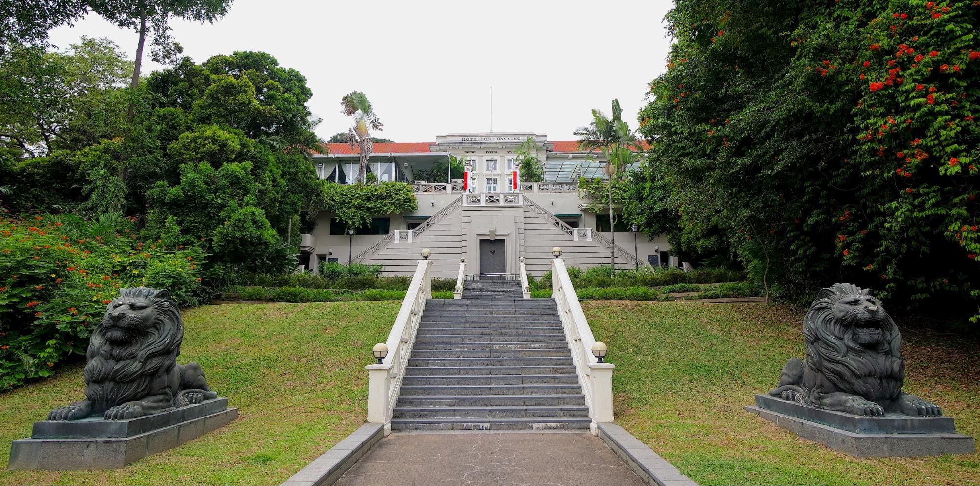 The grand entrance to Hotel Fort Canning