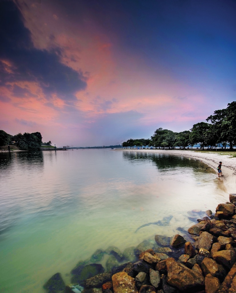 Free walking tours in Singapore Changi Beach