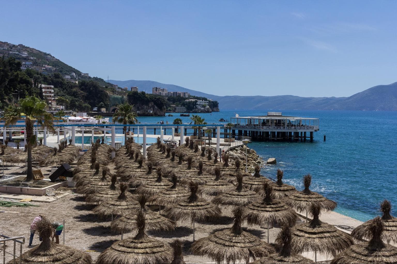 Vlore Beach - Photo by Leif Hinrichsen on Flickr BY CC-NC 2.0