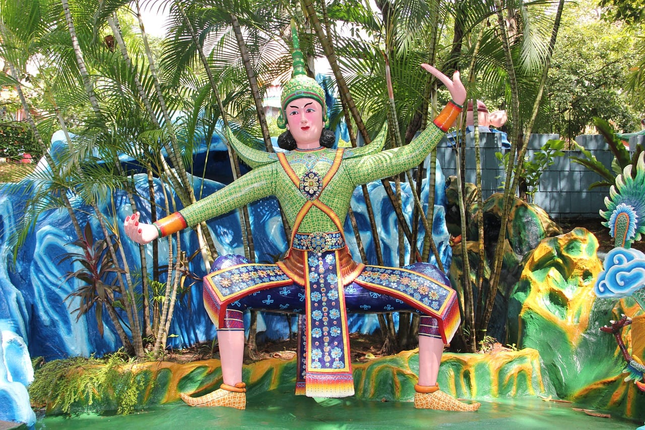 Free walking tours in Singapore Haw Par Villa Sculpture