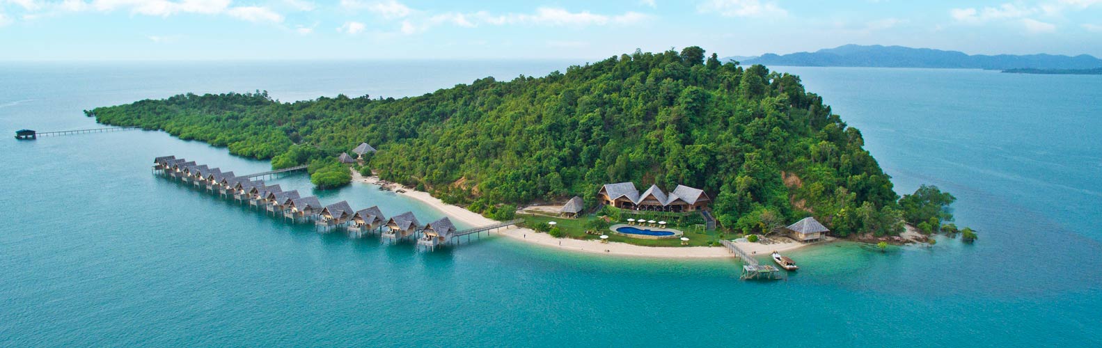 60+ Gorgeous Overwater Bungalows in Asia - Once In A Lifetime Journey