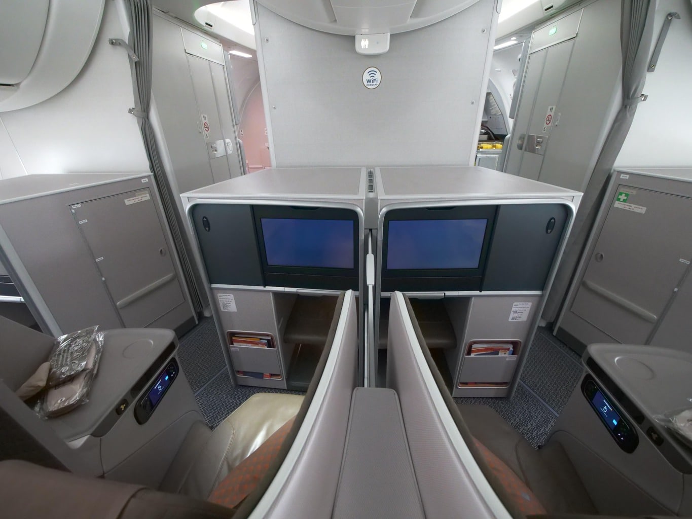 Review Of Singapore Airlines Boeing 787 10 Business Class