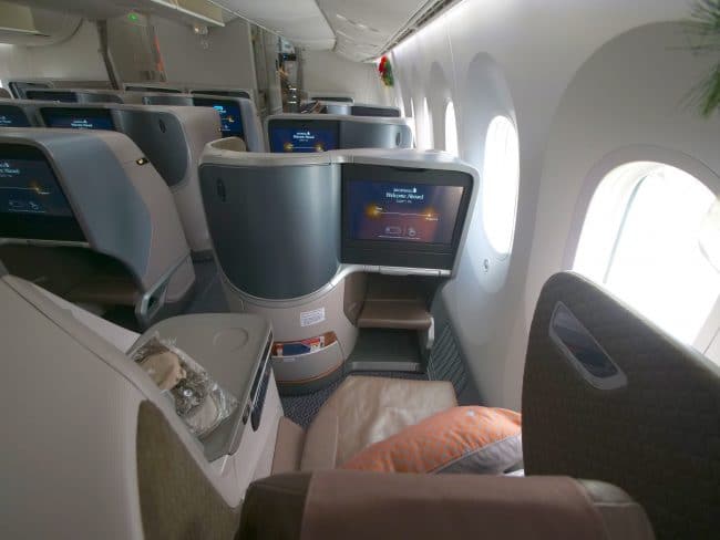 Full seat on the Singapore Airlines Boeing 787-10 Business Class