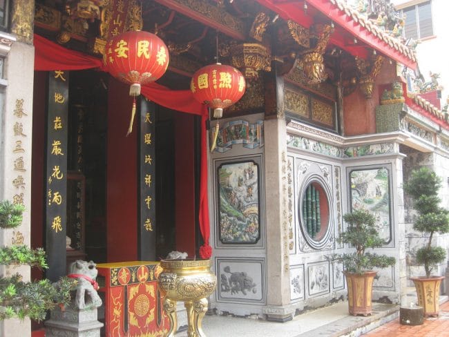 Leong San See (Dragon Mountain) Temple