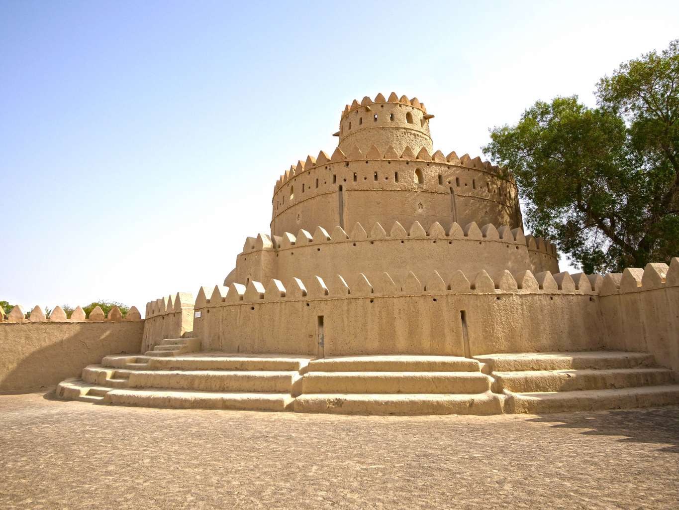 Al Jahili Fort building