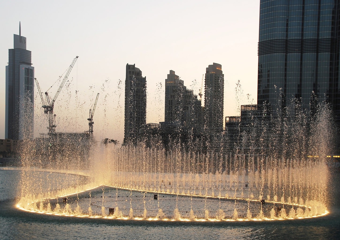 Dubai Mall Fountain show