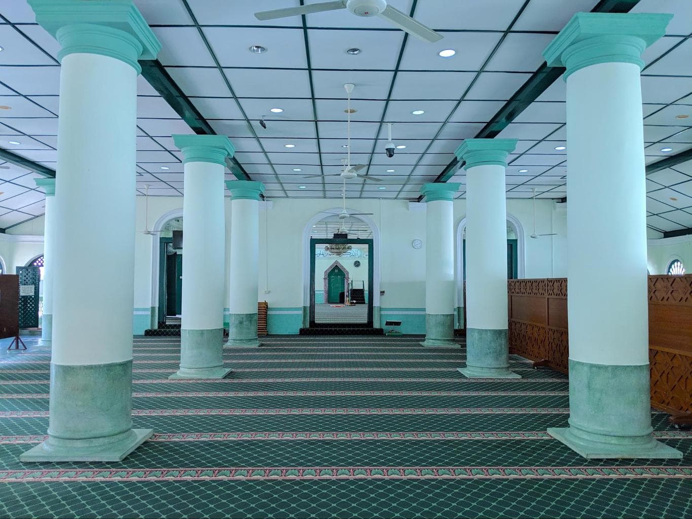 Masjid Jamae interior