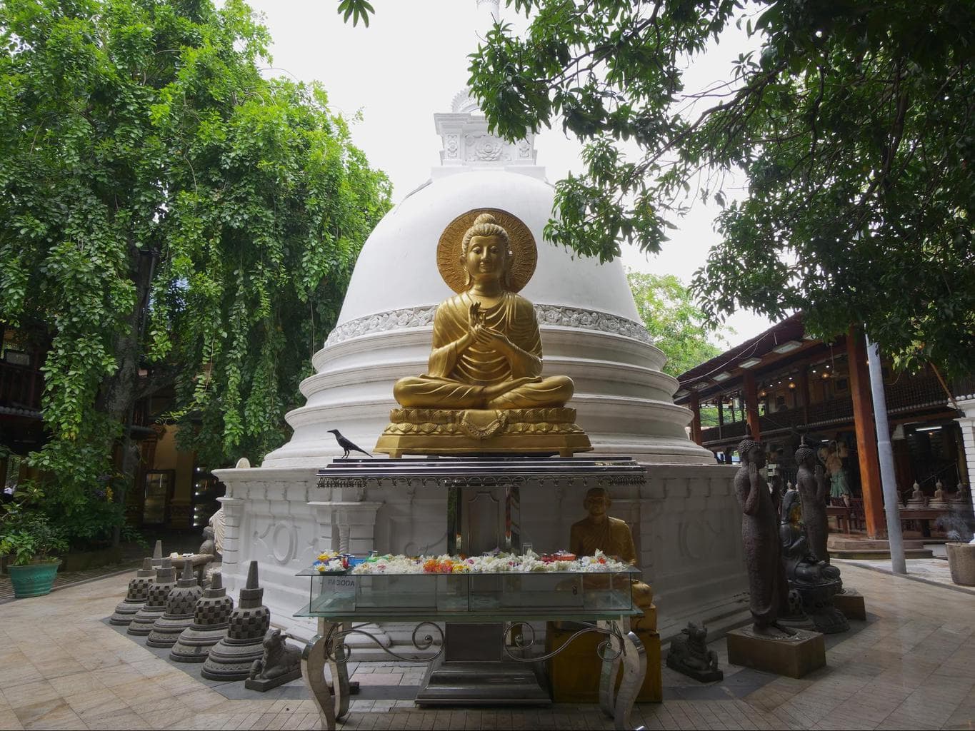 Samadhi Buddha stupa in Gangaramaya