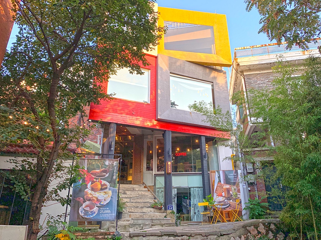 Cutesy cafes in Samcheongdong