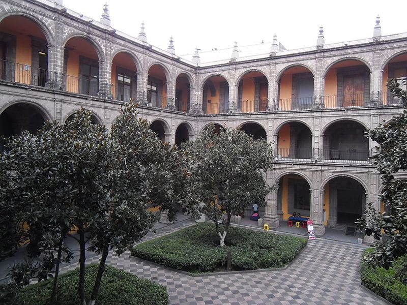 Former College of San Ildefonso. Wikipedia Patricia Alzuarte Díaz (CC BY-SA 3.0)