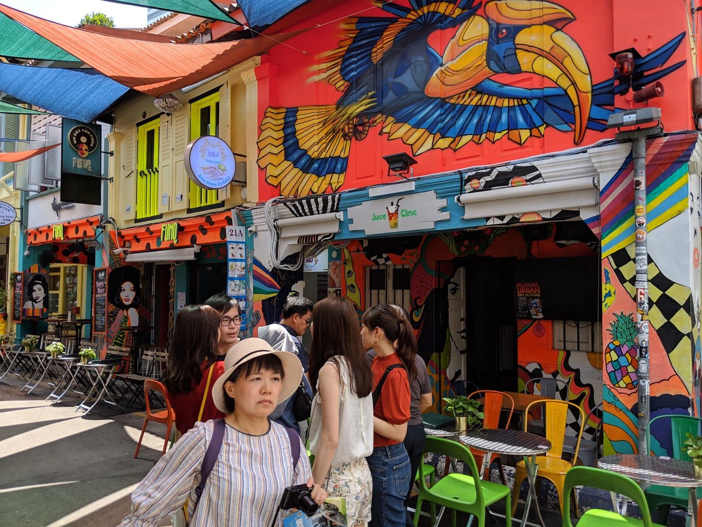 Free walking tours in Singapore Colorful streets of Kampong Glam