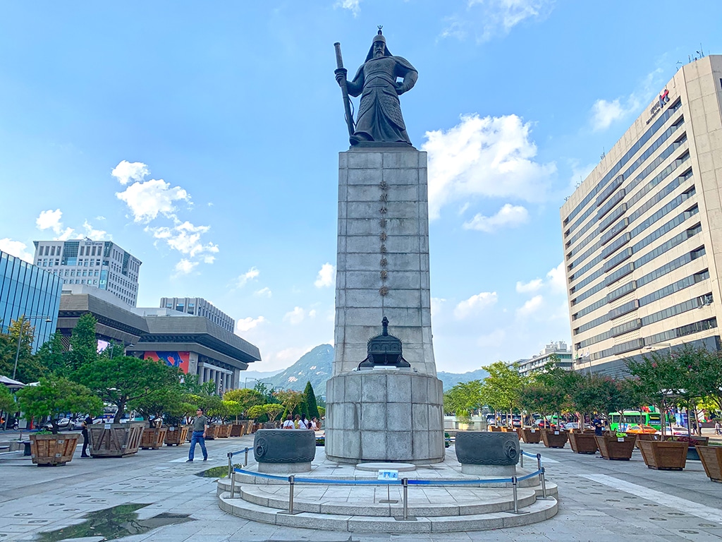 Statue of Admiral Yi Sun-Shin