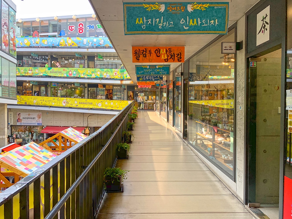 Stores at Ssamzie market in Insadong