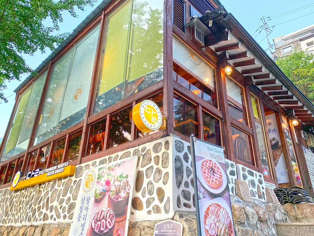 Waffle house in Samcheongdong