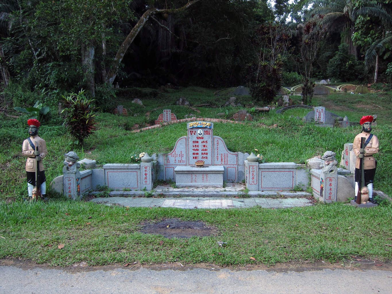 Chew Geok Leong tomb at Bukit Brown Cemetery