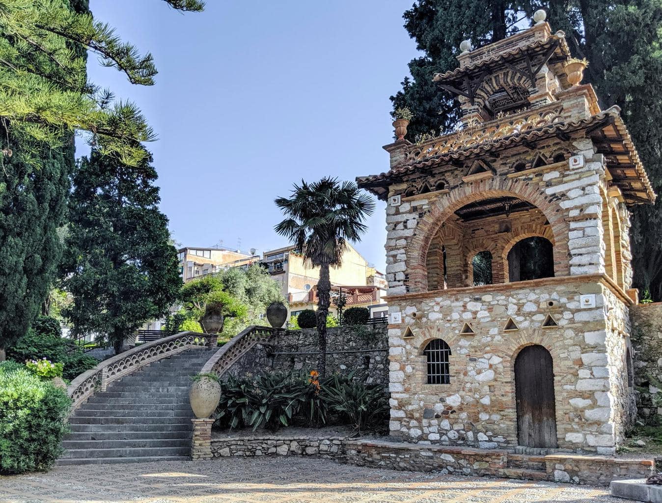 Guide to Taormina - Villa Comunale, Hallington Siculo
