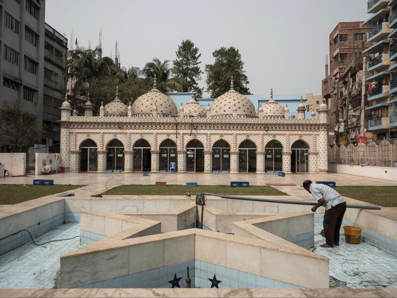 Star Mosque in Dhaka
