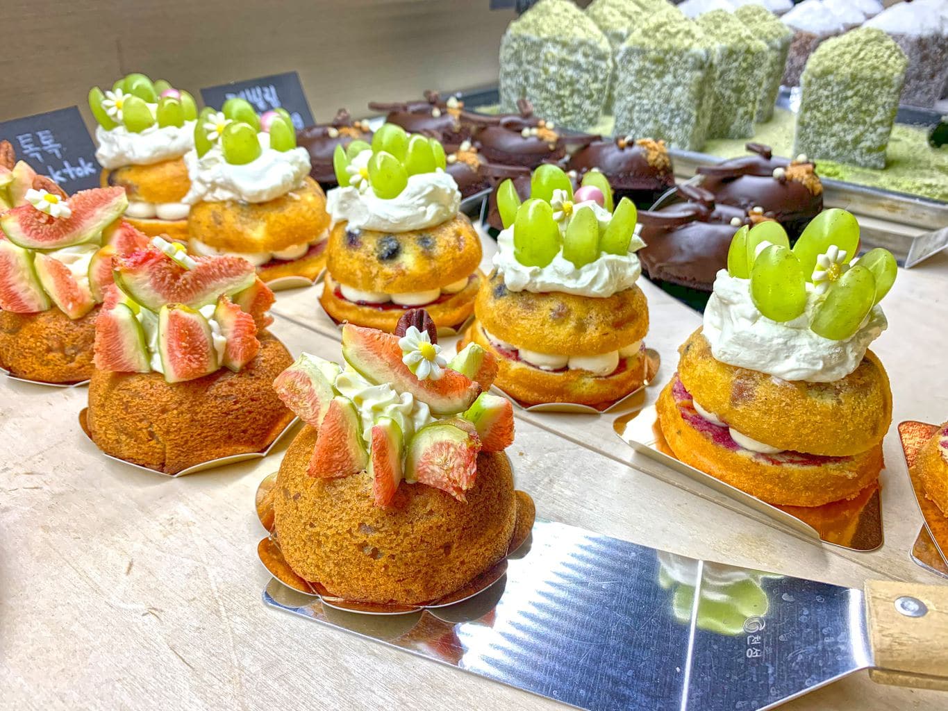 Instagrammable desserts at Baesan in Seongsu