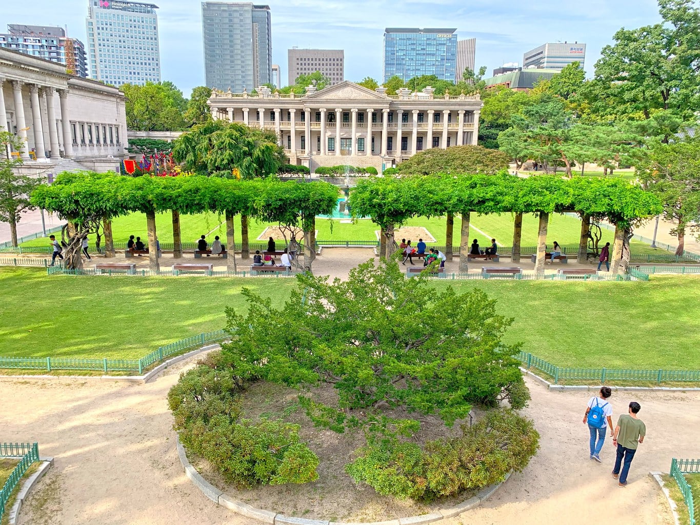 Seokjojeon Hall and MMCA views