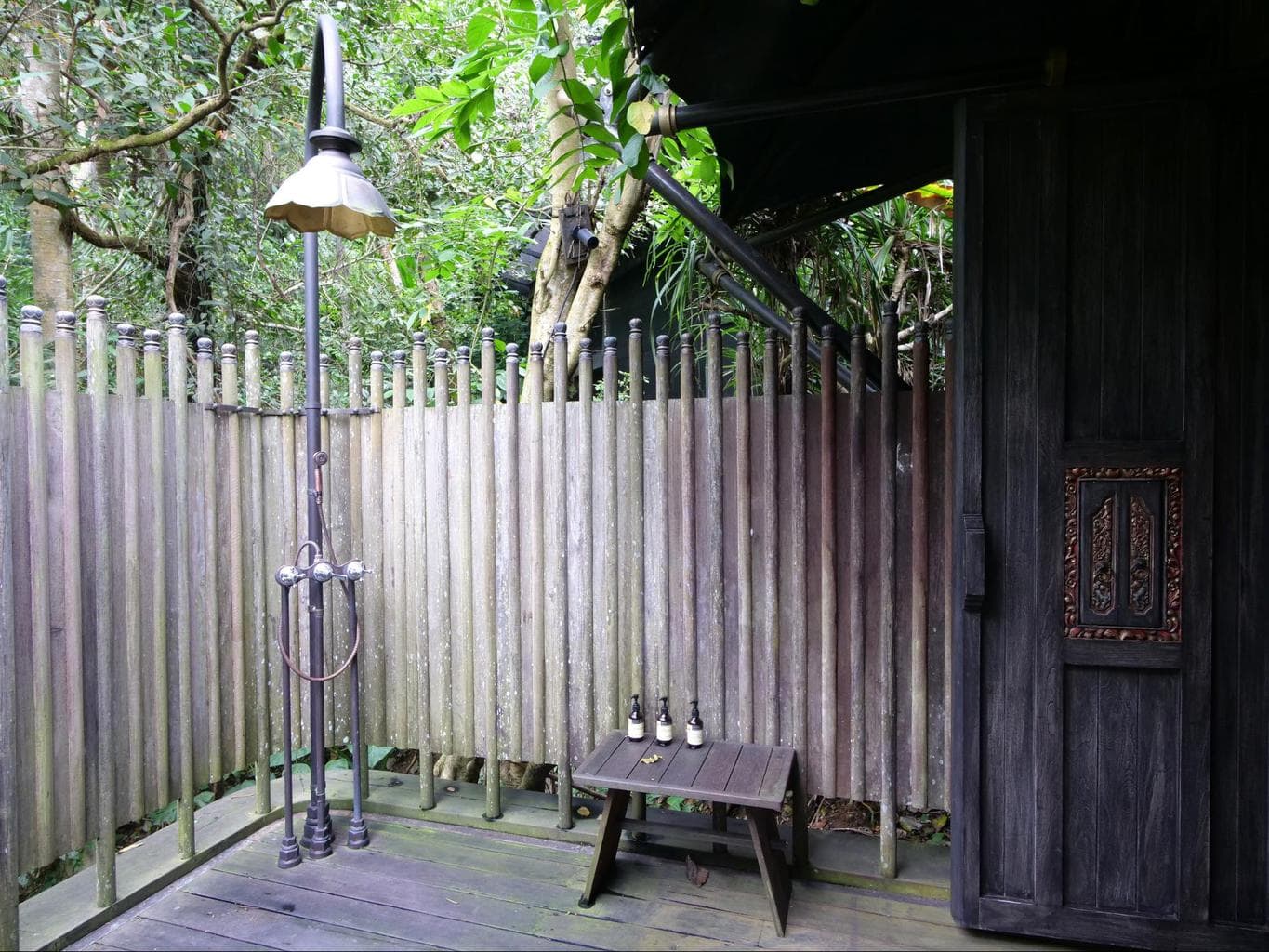 The bathroom inside Capella Ubud’s tents 02