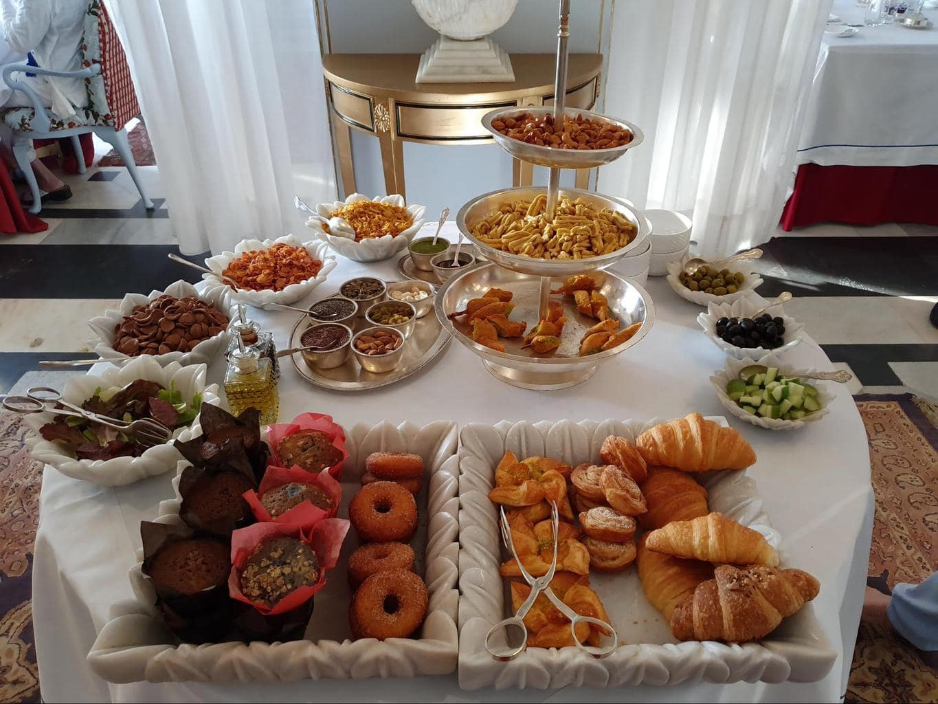 Breakfast buffet at Shiv Niwas Palace