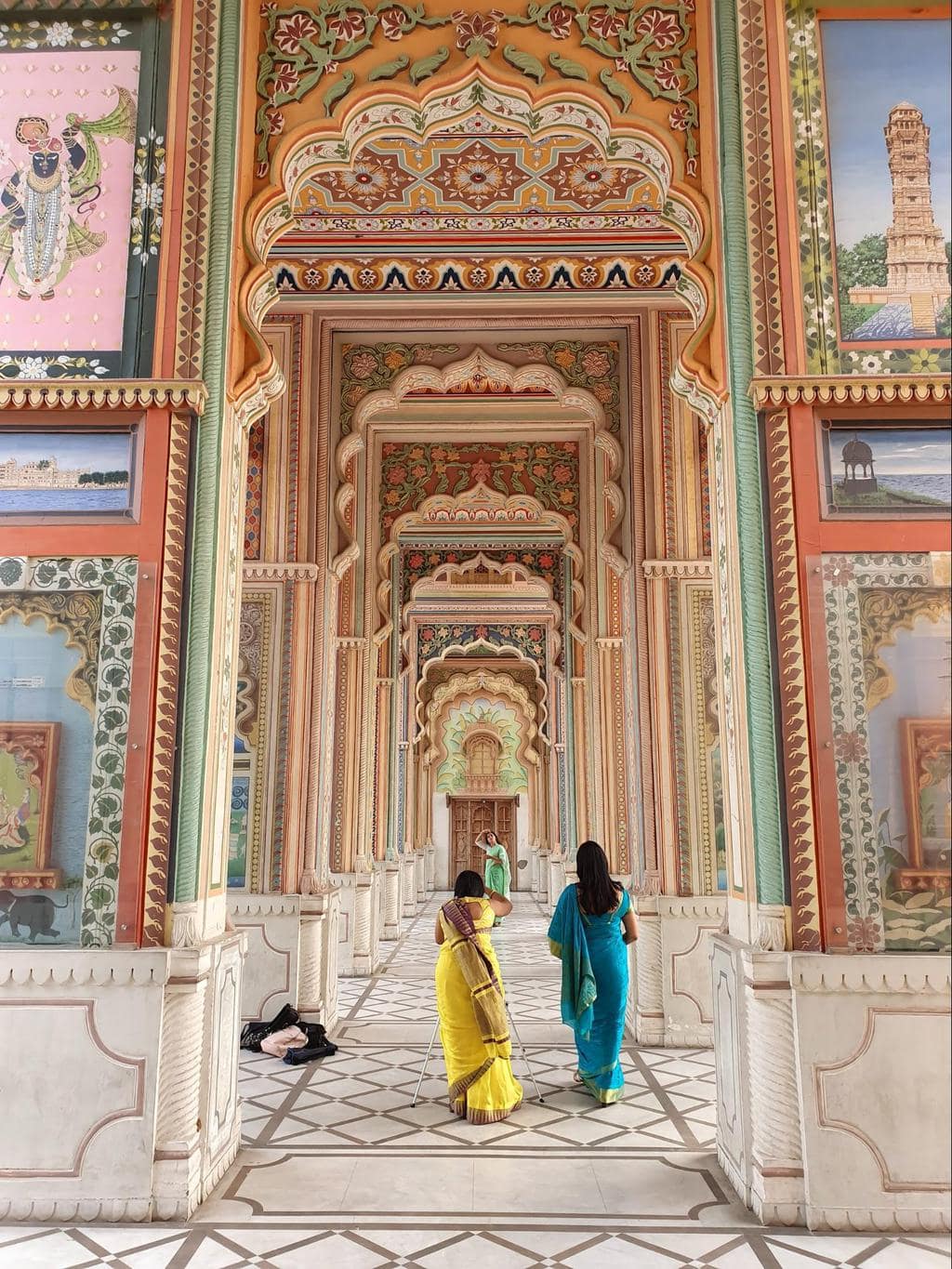 Patrika Gate inside