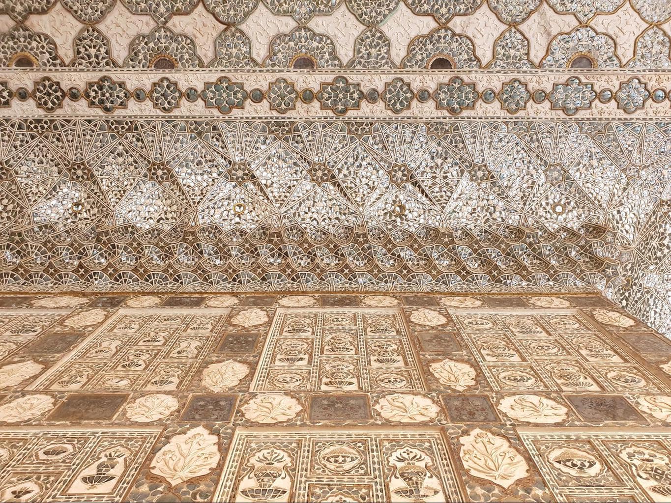 Sheesh Mahal at Amer Fort patterns