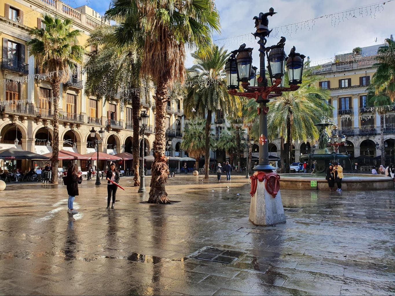 Gaudi’s lamppost